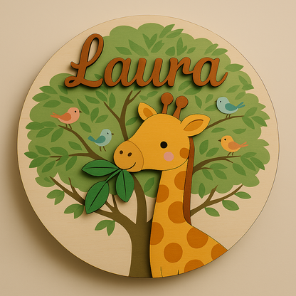 Elemento decorativo personalizzato in legno adatto alla cameretta di un bambino