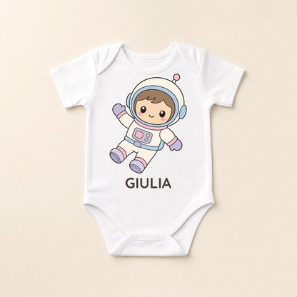 Body bianco disteso con l'astronauta kawaii e il nome Leonardo