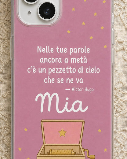 Dettaglio della frase «Nelle tue parole ancora a metà c'è un pezzetto di cielo che se ne va» di Victor Hugo e del nome Mia