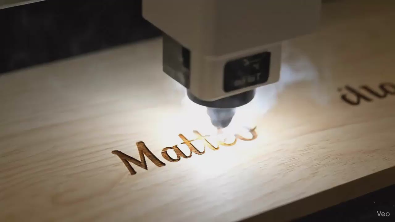 Video promozionale che mostra la lavorazione laser della scatola dei ricordi.