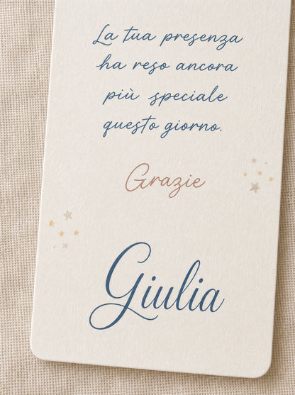 Dettaglio della frase di ringraziamento personalizzata con il nome Giulia sul segnalibro battesimo